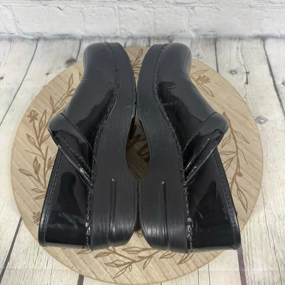 Dansko Professional Clogs Women 36 US 5.5-6 Black Patent Leather Nursing Shoes